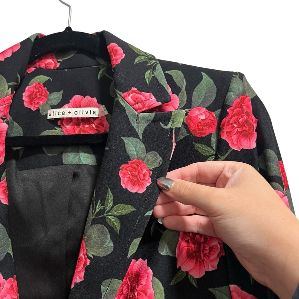 Alice + Olivia Breann Long Fitted Blazer Jacket In Cheri Floral Print - Picture 8 of 15